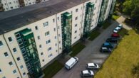 Schöne 2raum Wohnung mit Aufzug, großer Küche und großem Bad - Eingangsseite