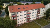 Frisch renovierte 2,5 Zimmer Wohnung - Balkonseite